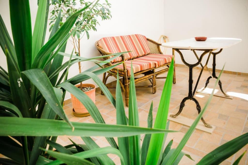 Renovated, Open And Functional Old City House Heraklion Exteriör bild